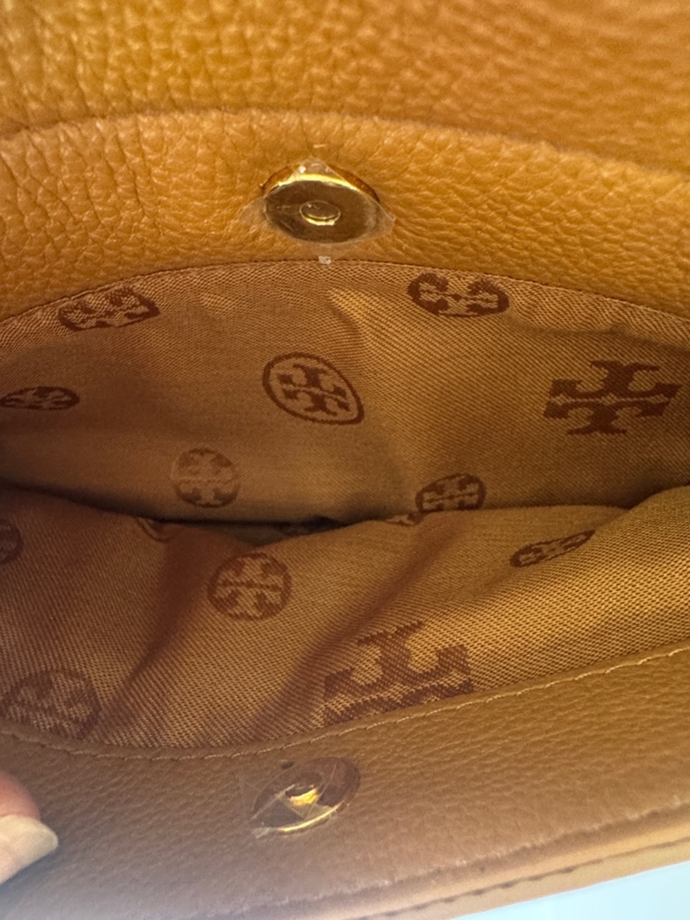 Tory Burch Tan Leather Whipstitch Crossbody with Gold Chain - Picture 10 of 15